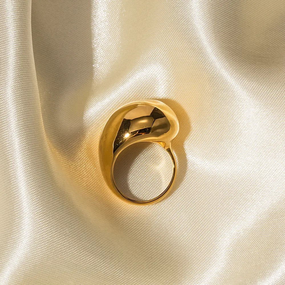 The Chunky 18k Gold Plated Trending Ring